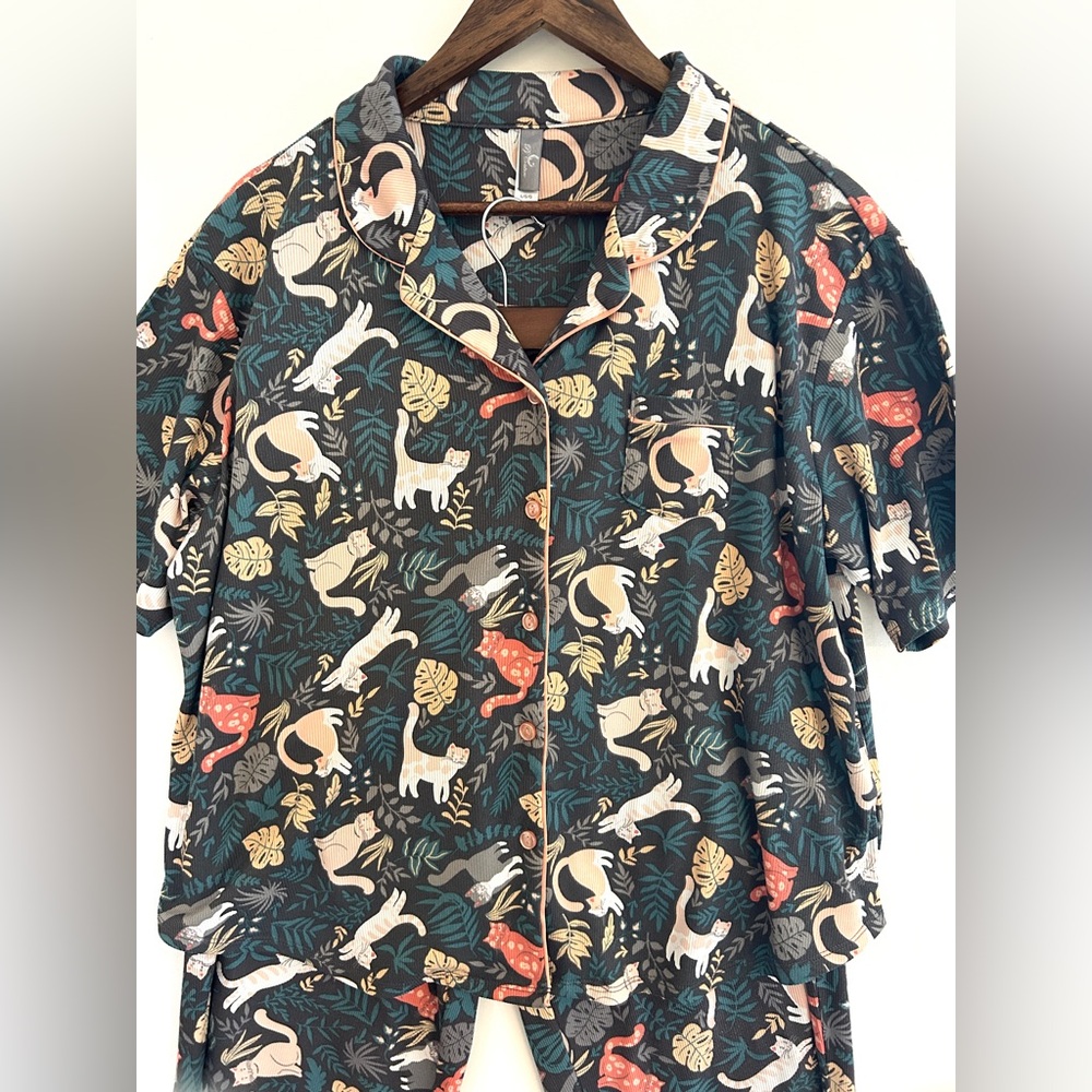 PJ Couture Womens Large Cat Print Pajama Set Button Down Cozy Lounge - Picture 7 of 10